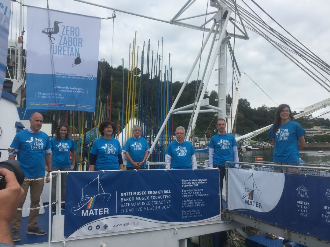 Presentación del MATER el Barco Museo Ecoactivo en Hondarribia Presentación del MATER el Barco Museo Ecoactivo en Hondarribia
