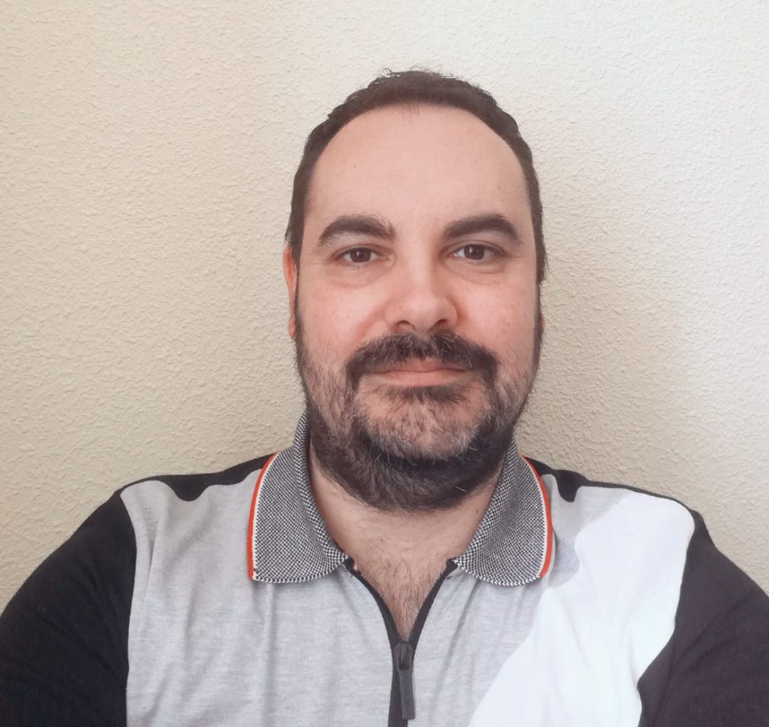 José Raúl Dueñas, enfermero. José Raúl Dueñas, enfermero.