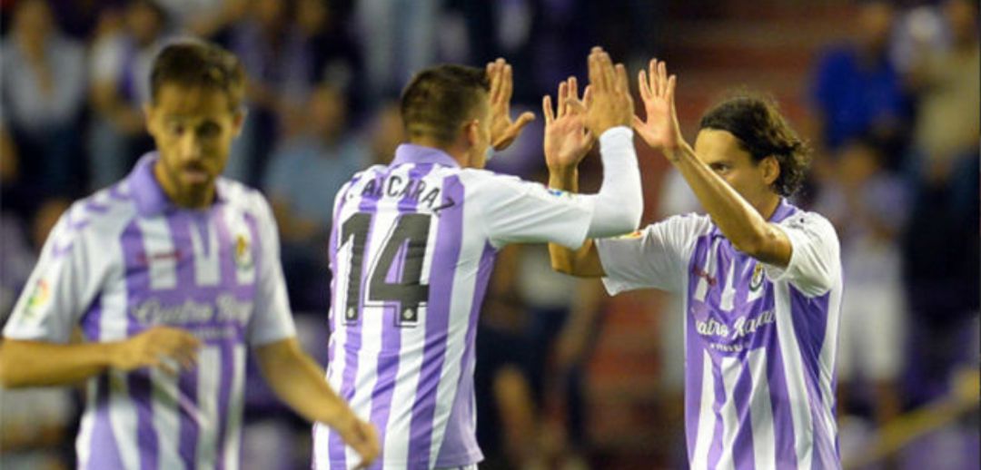 Unal y Alcaraz celebran un gol al Levante. Unal y Alcaraz celebran un gol al Levante.