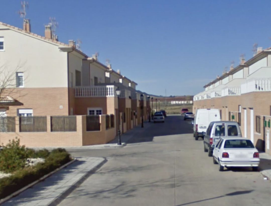Calle de La Tajera Negra en Yunquera de Henares Calle de La Tajera Negra en Yunquera de Henares