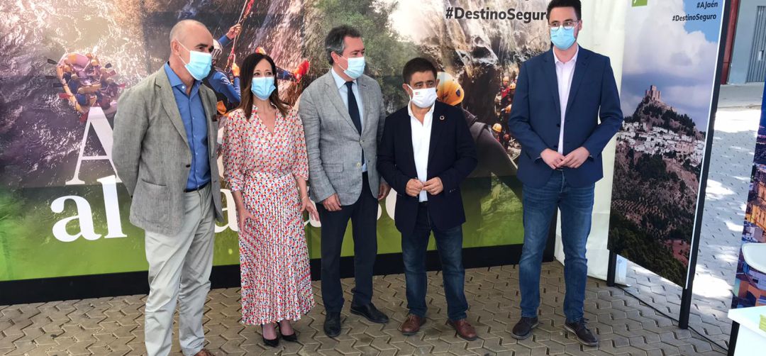 Presentación de la acción de promoción en la Alameda de Hércules de Sevilla. Presentación de la acción de promoción en la Alameda de Hércules de Sevilla.