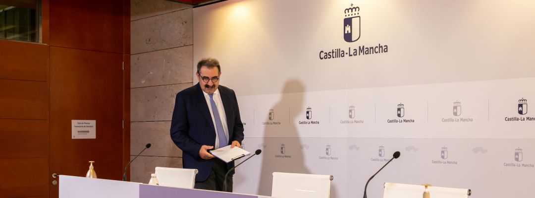 El Consejero de Sanidad Jesús Fernández en rueda de prensa El Consejero de Sanidad Jesús Fernández en rueda de prensa