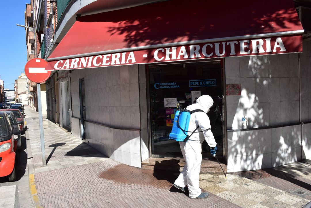El Servicio de Limpieza de Albacete intensifica su trabajo. El Servicio de Limpieza de Albacete intensifica su trabajo.