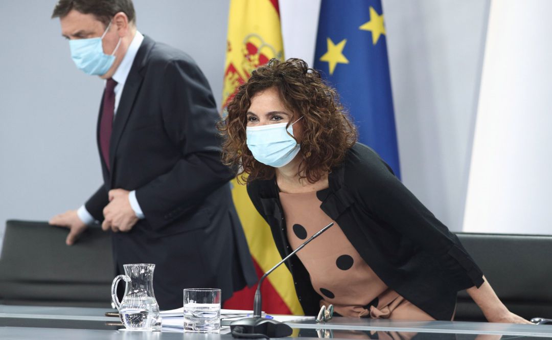 La ministra portavoz y de Hacienda, María Jesús Montero, a su llegada a la comparecencia en rueda de prensa posterior al Consejo de Ministros. La ministra portavoz y de Hacienda, María Jesús Montero, a su llegada a la comparecencia en rueda de prensa posterior al Consejo de Ministros.