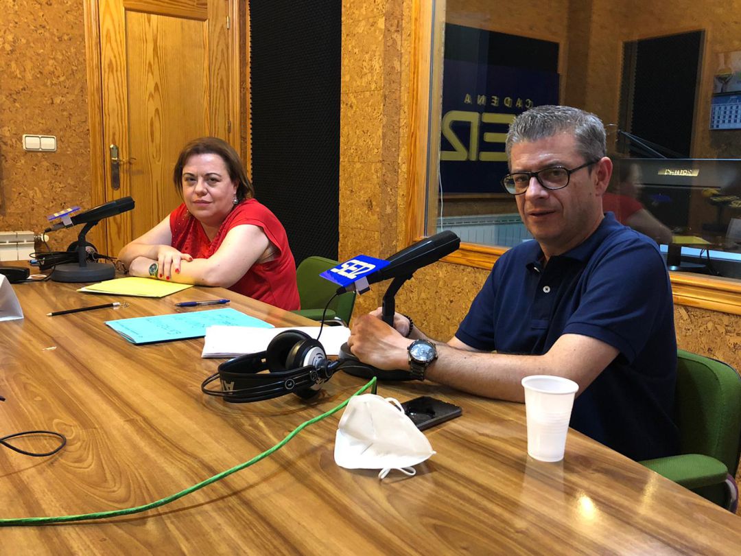 Pedro Tendero, alcalde de Motilla y Yolanda Madrigal, concejala de Hacienda Pedro Tendero, alcalde de Motilla y Yolanda Madrigal, concejala de Hacienda