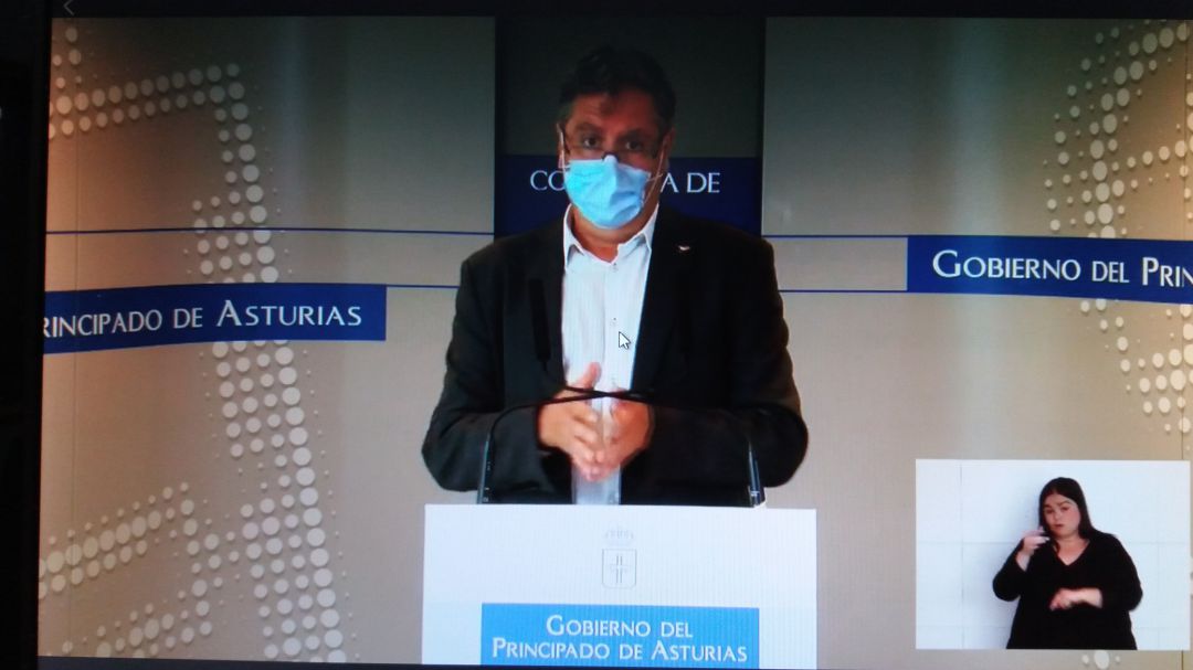 El director del Observatorio de Salud del Principado se confiesa muy cansado pero asegura que el esfuerzo ha merecido la pena a la vista de los resultados. El director del Observatorio de Salud del Principado se confiesa muy cansado pero asegura que el esfuerzo ha merecido la pena a la vista de los resultados.