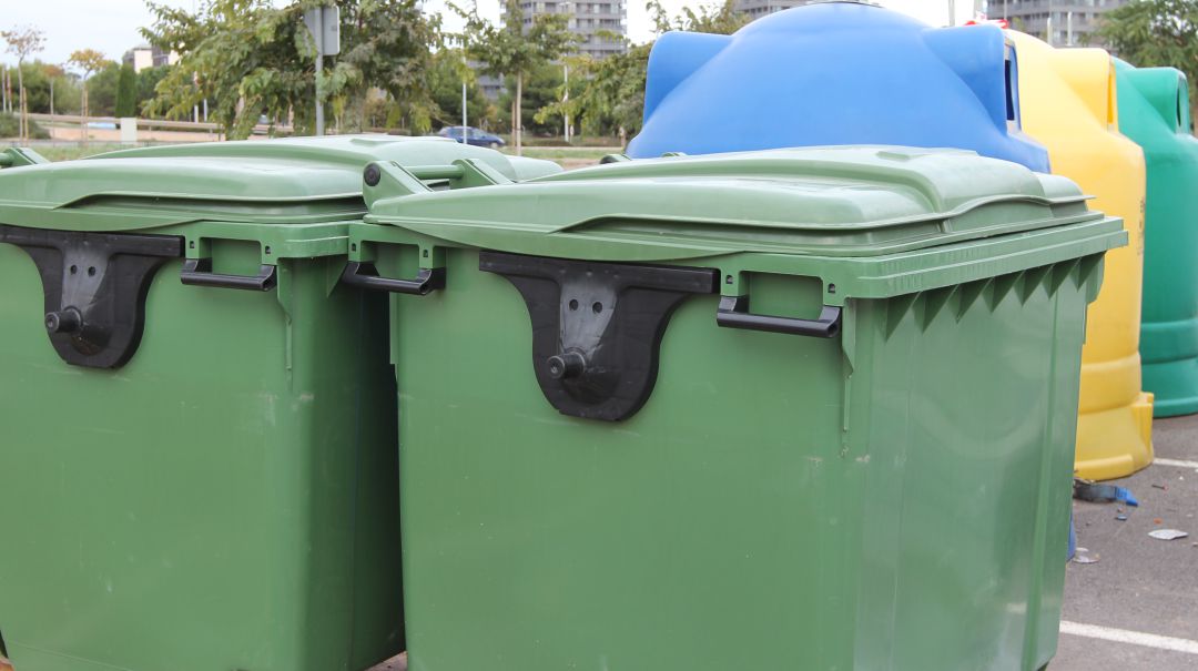 Contenedores de basura Contenedores de basura