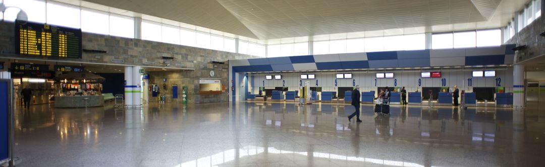 Terminal del Aeropuerto de Alvedro en A Coruña Terminal del Aeropuerto de Alvedro en A Coruña