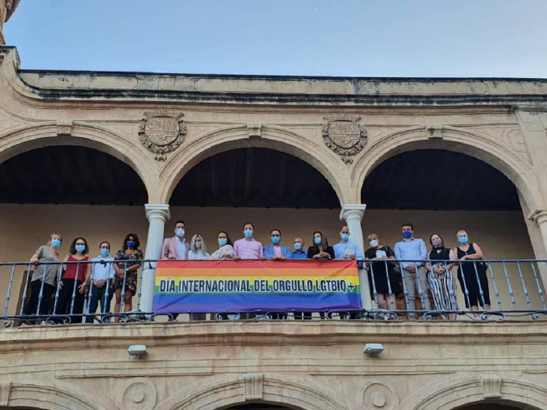 Imagen del acto institucional en el Ayuntamiento de Lorca con motivo del Día del Orgullo LGTBIQ+ Imagen del acto institucional en el Ayuntamiento de Lorca con motivo del Día del Orgullo LGTBIQ+