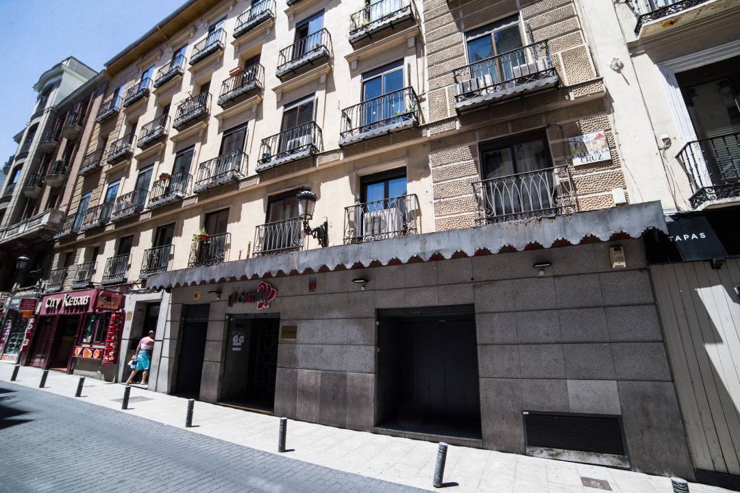 Entrada a la discoteca La Cartuja, en Madrid Entrada a la discoteca La Cartuja, en Madrid
