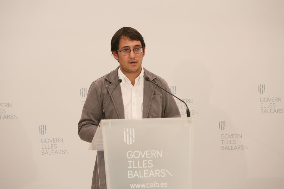 El conseller de Modelo Económico, Turismo y Trabajo, Iago Negueruela, en rueda de prensa. El conseller de Modelo Económico, Turismo y Trabajo, Iago Negueruela, en rueda de prensa.