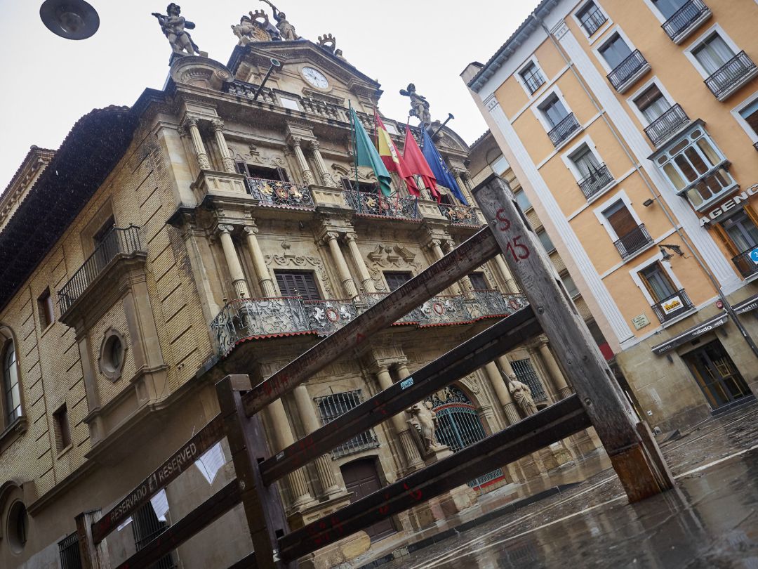 Fachada del Ayuntamiento de Pamplona Fachada del Ayuntamiento de Pamplona