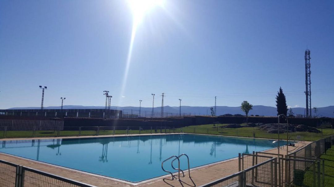 La piscina municipal de Segovia abre esta tarde sus puertas. La piscina municipal de Segovia abre esta tarde sus puertas.