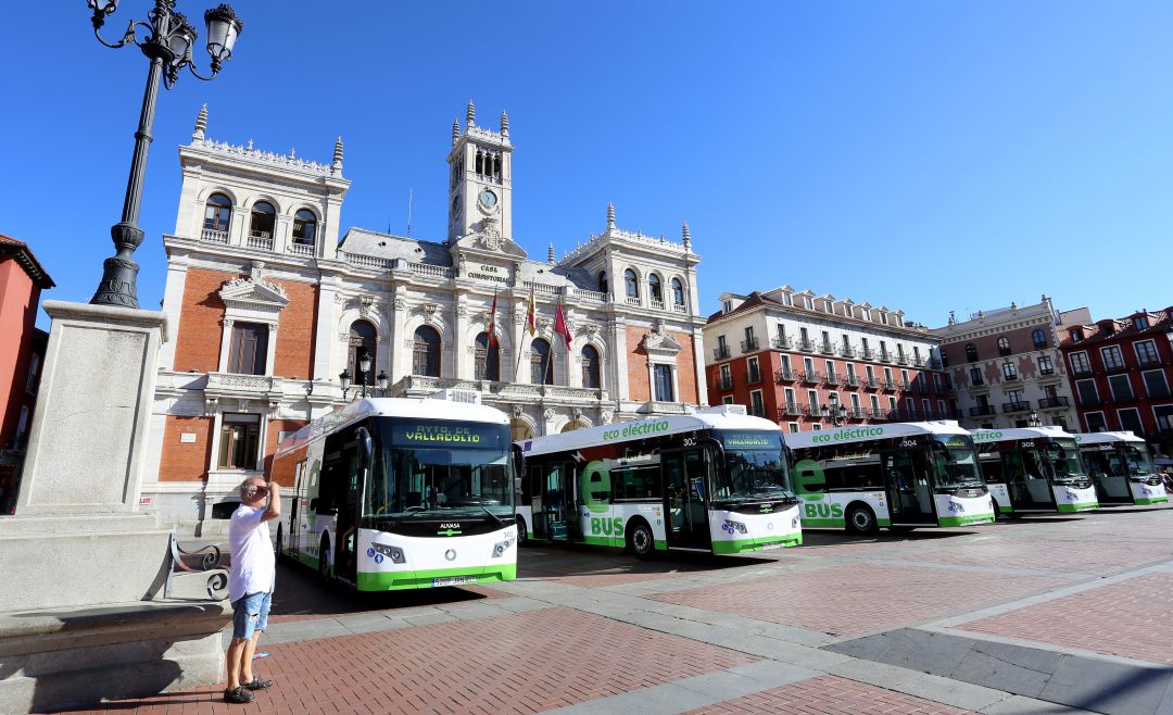 La dirección de AUVASA y los sindicatos siguen negociando La dirección de AUVASA y los sindicatos siguen negociando