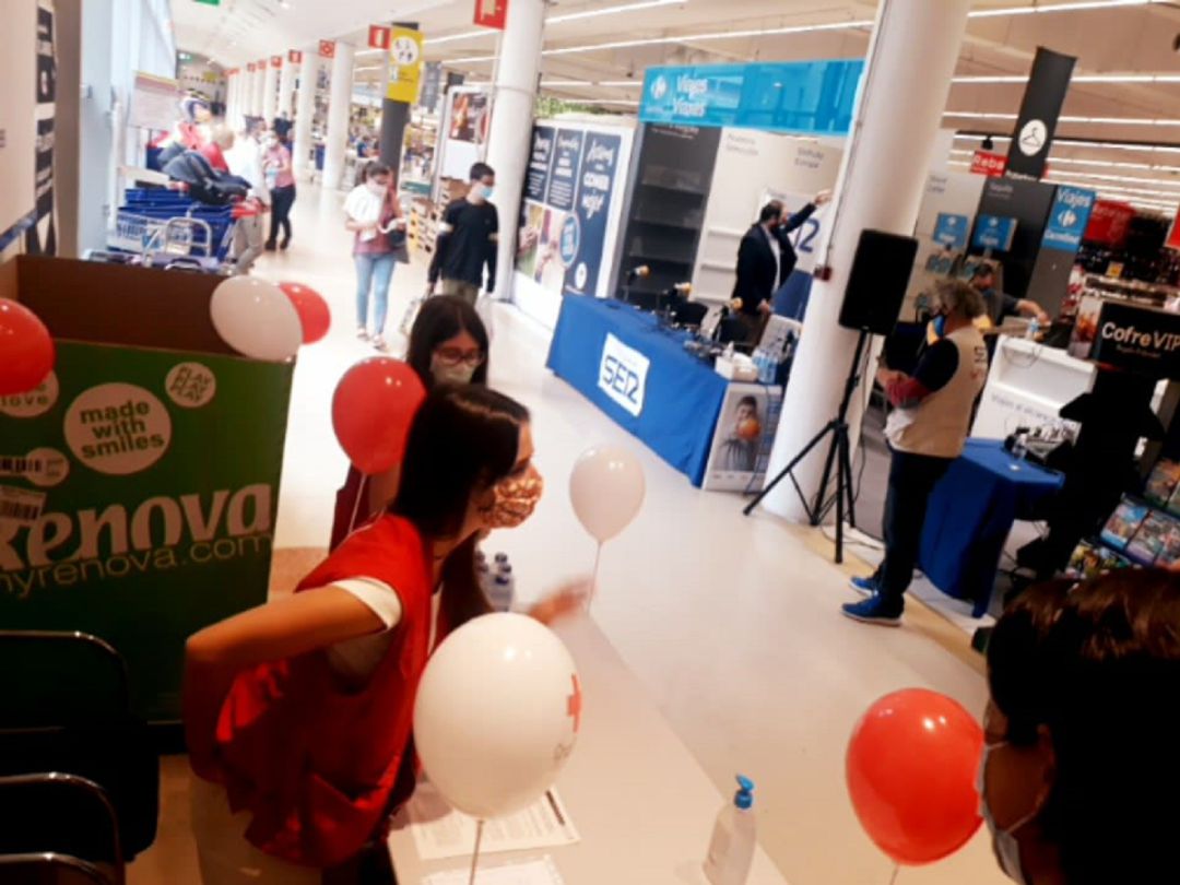 Radio Vigo se desplazó al Carrefour de Travesía de Vigo para hacer su programa Hoy por Hoy Radio Vigo se desplazó al Carrefour de Travesía de Vigo para hacer su programa Hoy por Hoy