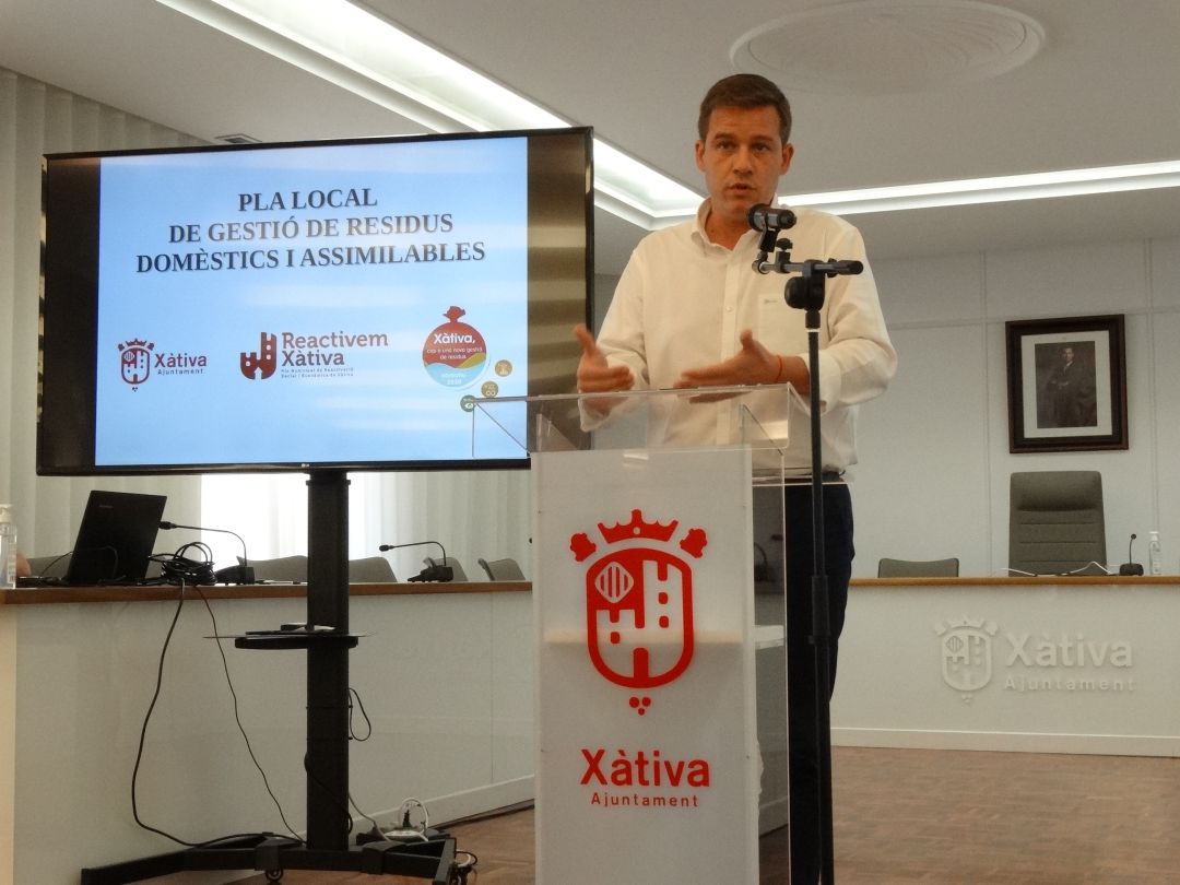 El alcalde de Xàtiva en la presentación del Plan Local de Gestión de Residuos El alcalde de Xàtiva en la presentación del Plan Local de Gestión de Residuos
