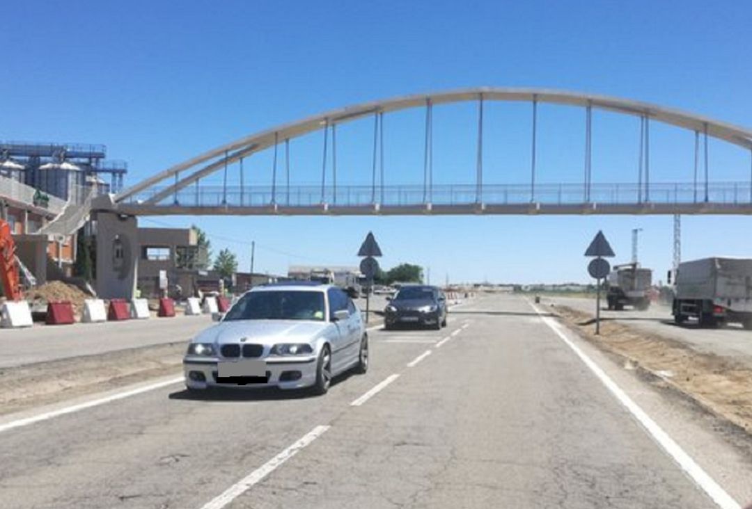 Pasarela sobre la ZA-610, carretera ya abierta al tráfico Pasarela sobre la ZA-610, carretera ya abierta al tráfico