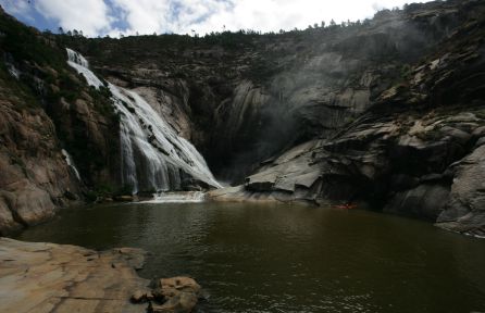 La cascada de Ézaro, en A Coruña. La cascada de Ézaro, en A Coruña.
