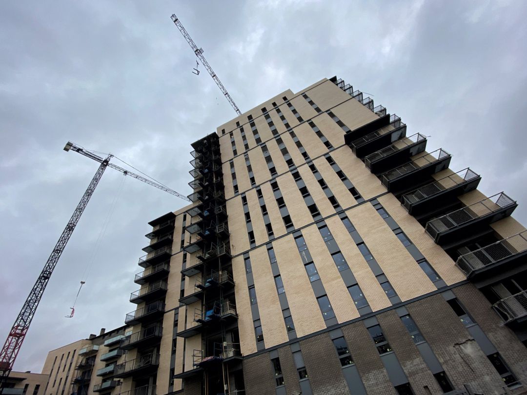 Edificio de viviendas en construcción Edificio de viviendas en construcción
