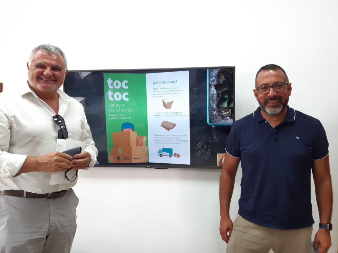 Presentación de la campaña por el representante de Fobesa y el edil de Elda Presentación de la campaña por el representante de Fobesa y el edil de Elda