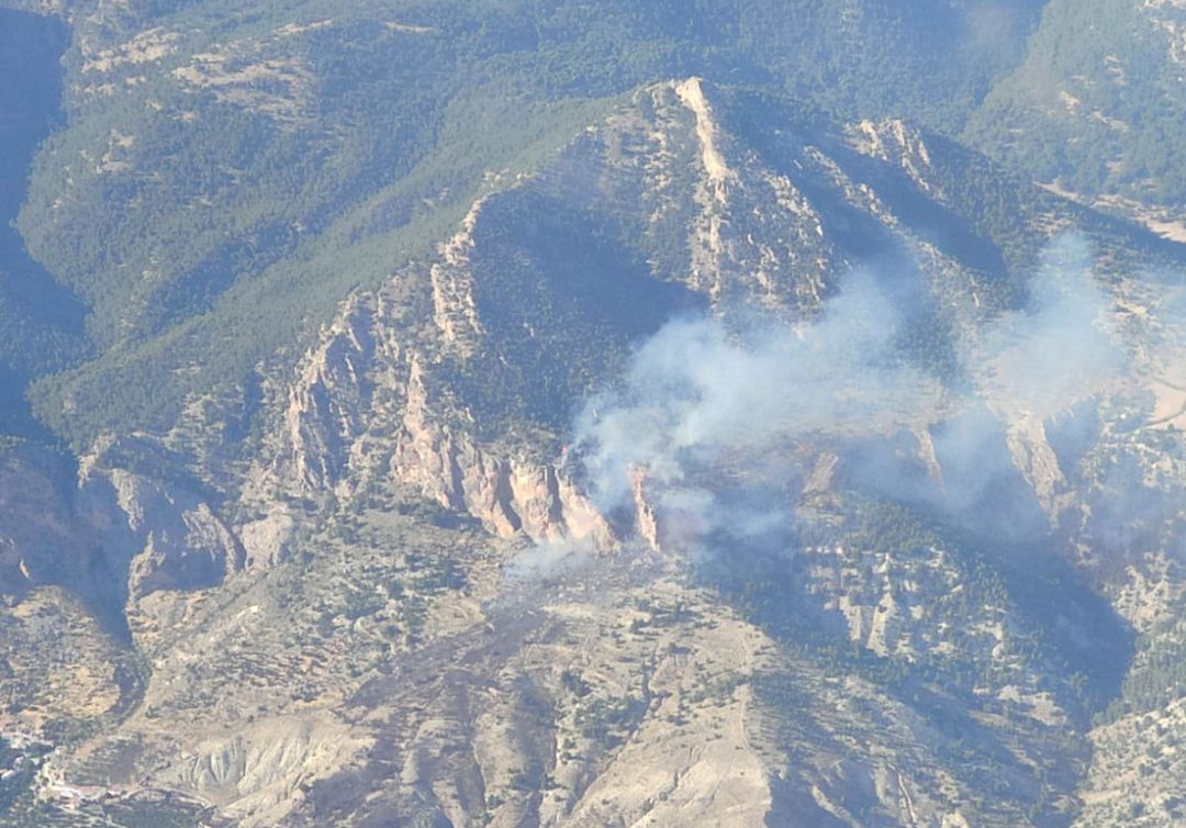 Imagen aérea del incendio de Hinojares. Imagen aérea del incendio de Hinojares.