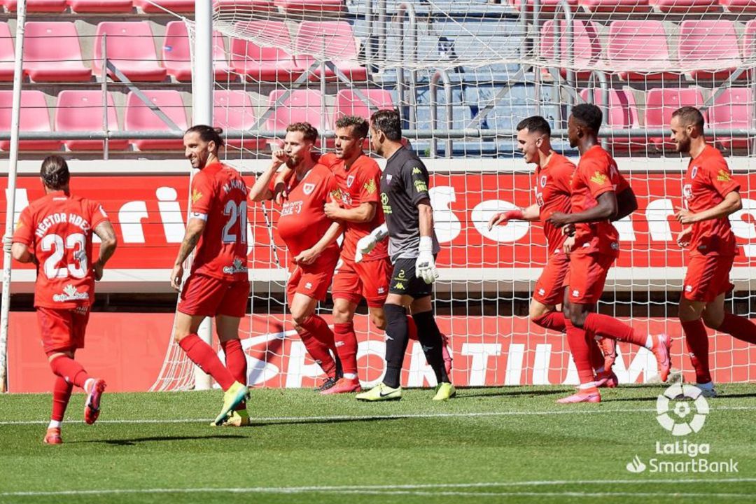 Los jugadores del Numancia celebran el gol de Calero. Los jugadores del Numancia celebran el gol de Calero.