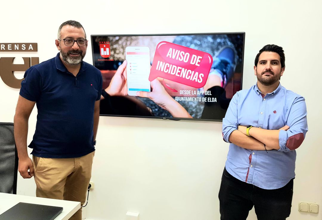 El edil y el técnico de Servicios Públicos de Elda El edil y el técnico de Servicios Públicos de Elda