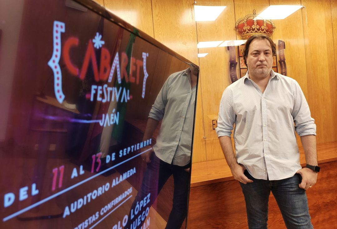 El edil jiennense José Manuel Higueras ha presentado la iniciativa 'Cabaret Festival' en Jaén para septiembre El edil jiennense José Manuel Higueras ha presentado la iniciativa 'Cabaret Festival' en Jaén para septiembre