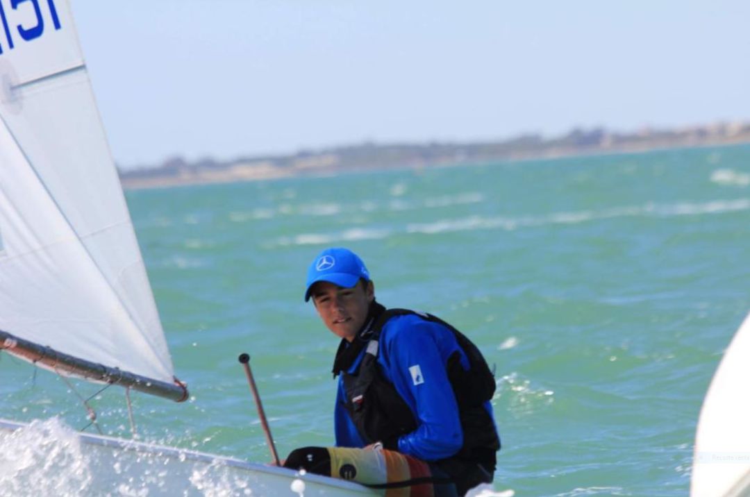 Juanjo Fernández hizo una gran regata en Adra. Juanjo Fernández hizo una gran regata en Adra.