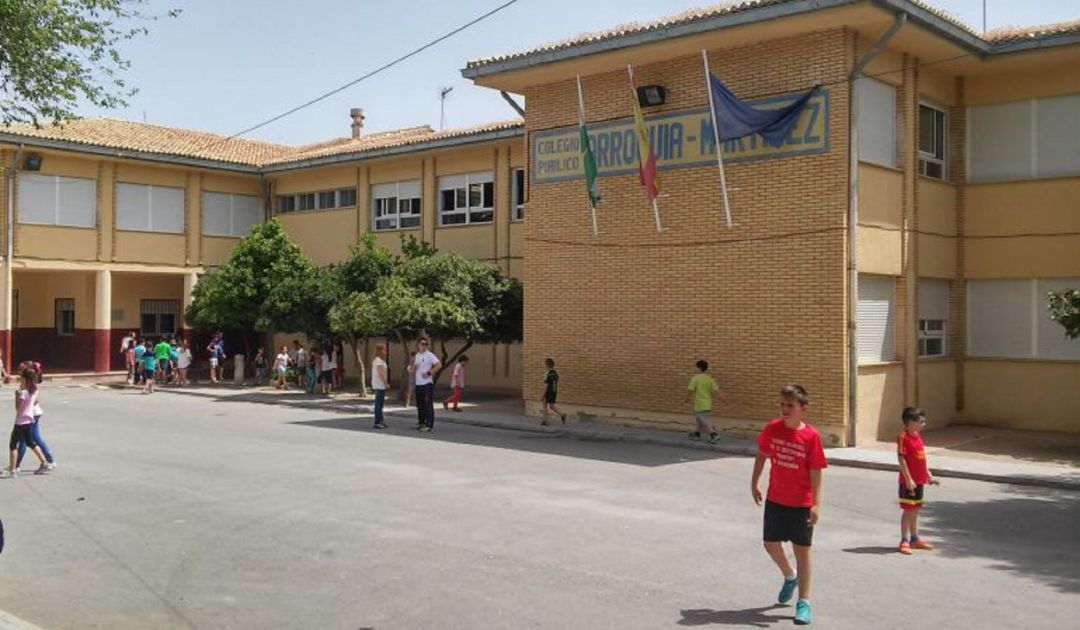 Instalaciones del colegio Arroquia Martínez donde la Junta de Andalucía va a intervenir en la eliminación de barreras Instalaciones del colegio Arroquia Martínez donde la Junta de Andalucía va a intervenir en la eliminación de barreras