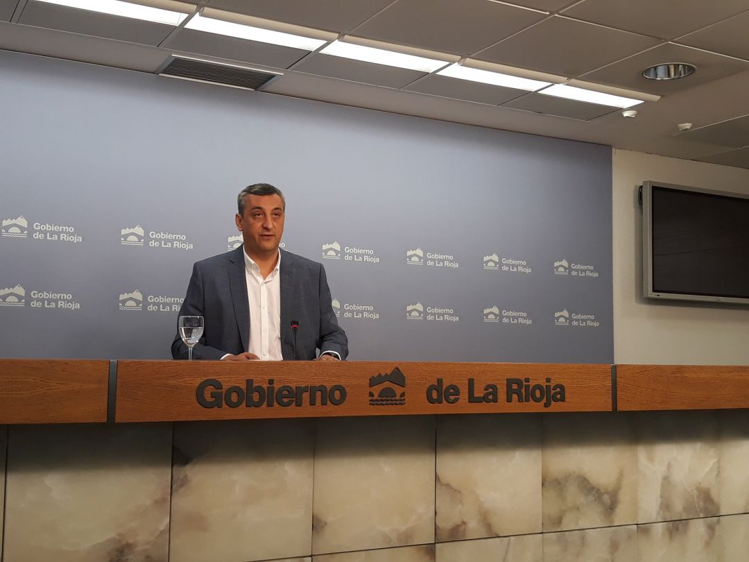 El portavoz del Gobierno riojano, Chus del Río, en compaecencia de prensa del Consejo de Gobierno El portavoz del Gobierno riojano, Chus del Río, en compaecencia de prensa del Consejo de Gobierno