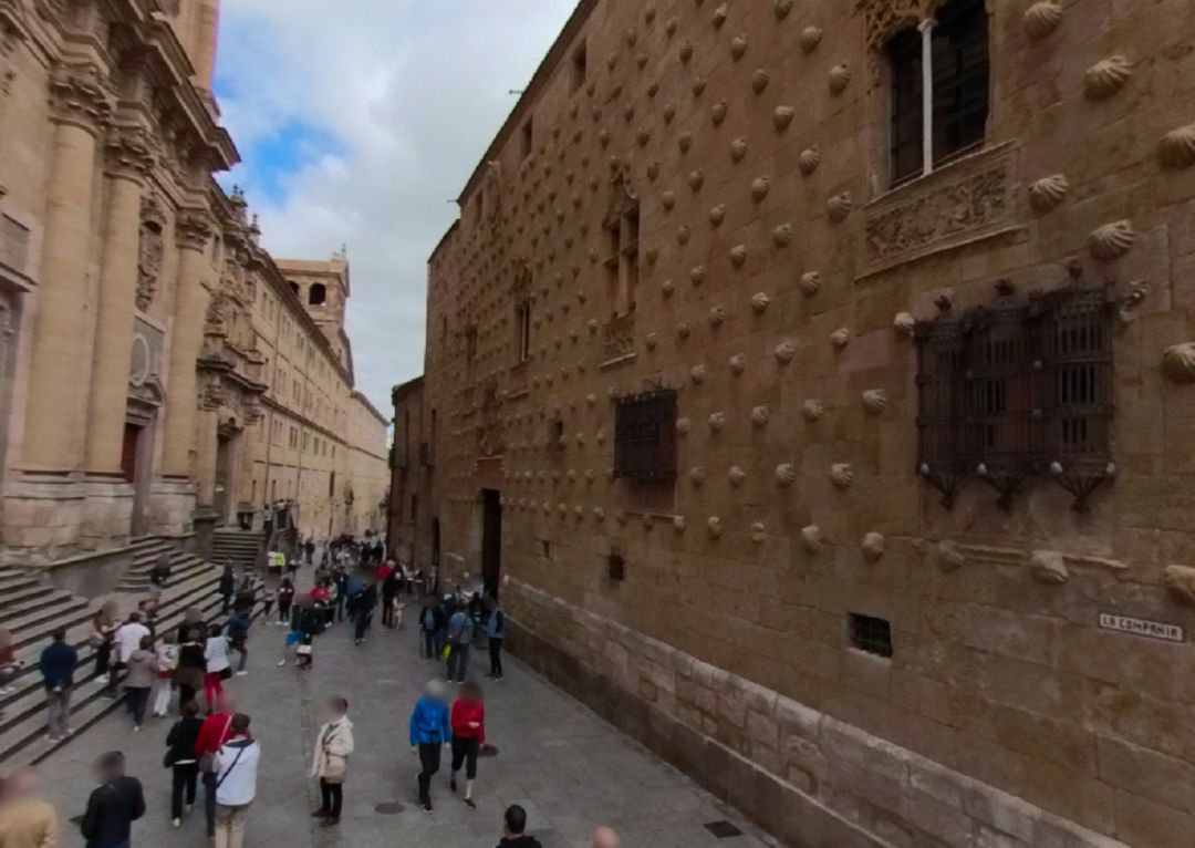 Esquina de la calle Compañía con la Rúa Mayor. Esquina de la calle Compañía con la Rúa Mayor.