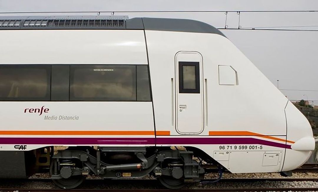 Tren de media distancia Tren de media distancia