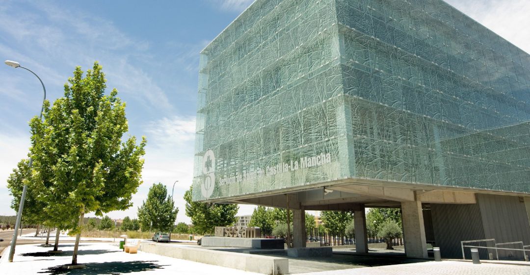 Edificio del Servicio de Salud de Castilla-La Mancha. Edificio del Servicio de Salud de Castilla-La Mancha.