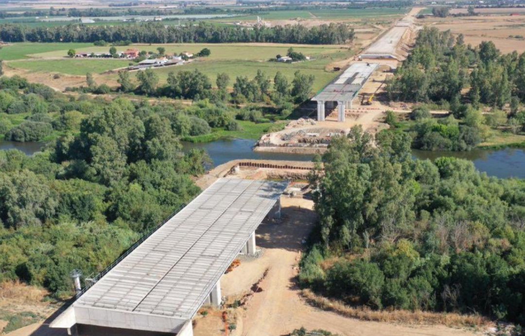 Nuevo puente sobre el rio Guadiana en Badajoz Nuevo puente sobre el rio Guadiana en Badajoz