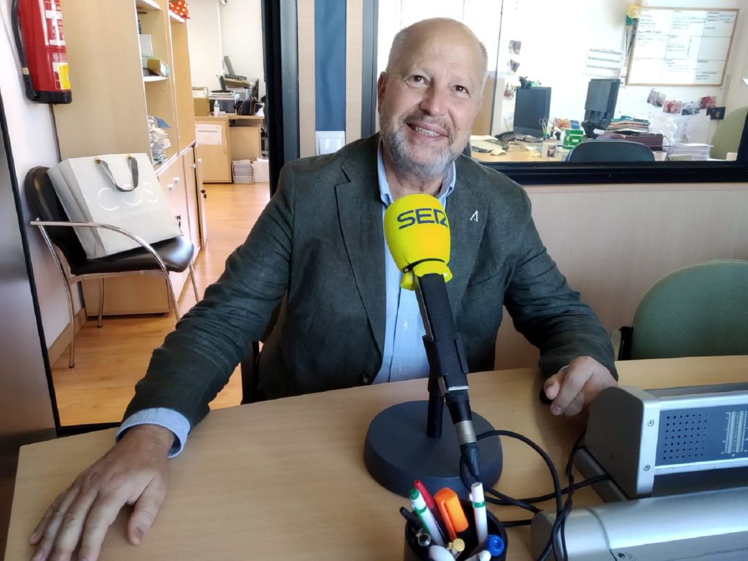 Javier Imbroda, consejero de Educación y Deportes de la Junta de Andalucía durante la entrevista en La Ventana Andalucía Javier Imbroda, consejero de Educación y Deportes de la Junta de Andalucía durante la entrevista en La Ventana Andalucía