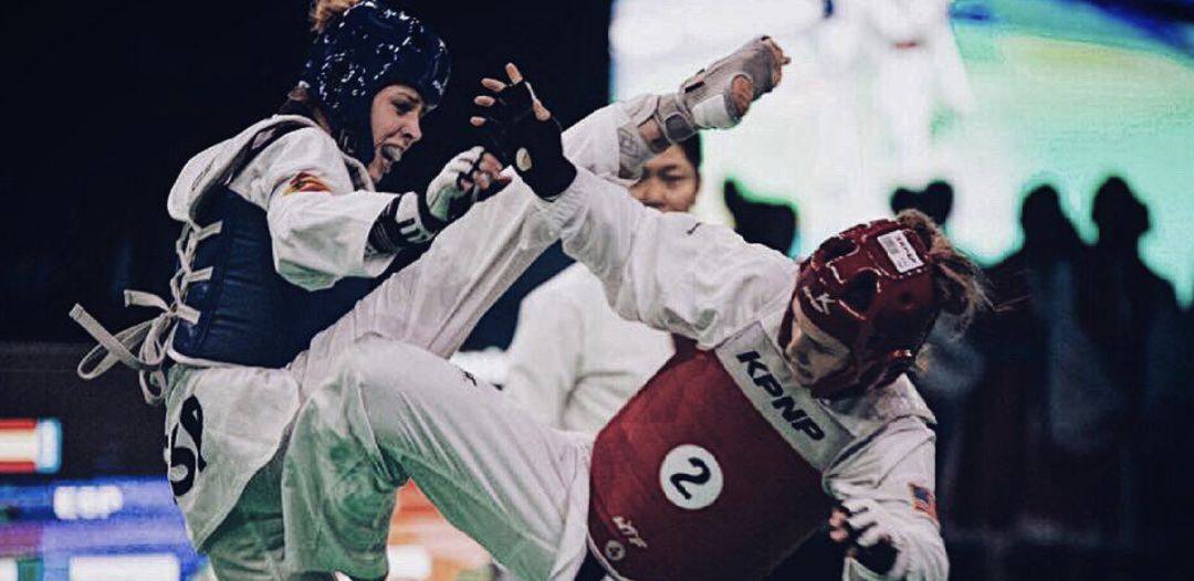 Lydia García Auñón (casco azul) durante un combate. Lydia García Auñón (casco azul) durante un combate.