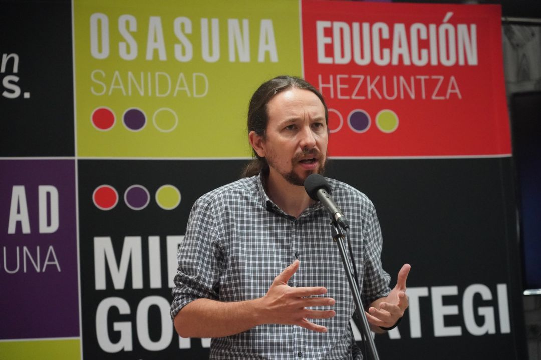 El secretario general de Podemos y vicepresidente segundo del Gobierno, Pablo Iglesias, en un acto de campaña en apoyo a la candidata a lehendakari de Elkarrekin Podemos-IU, Miren Gorrotxategi. El secretario general de Podemos y vicepresidente segundo del Gobierno, Pablo Iglesias, en un acto de campaña en apoyo a la candidata a lehendakari de Elkarrekin Podemos-IU, Miren Gorrotxategi.