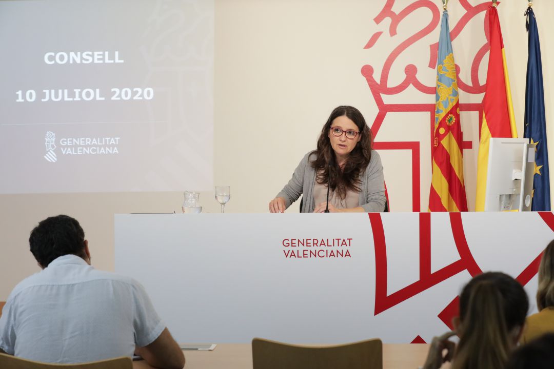 La vicepresidenta y consellera de Políticas Inclusivas, Mónica Oltra, en la comparecencia de este viernes tras la reunión del Consell. La vicepresidenta y consellera de Políticas Inclusivas, Mónica Oltra, en la comparecencia de este viernes tras la reunión del Consell.