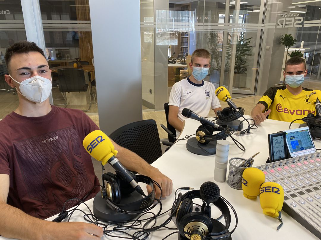 De izquierda a derecha, Iván Velasco 'Uve', Álvaro López 'Posa' y Eloy Gayo 'Zare'. De izquierda a derecha, Iván Velasco 'Uve', Álvaro López 'Posa' y Eloy Gayo 'Zare'.
