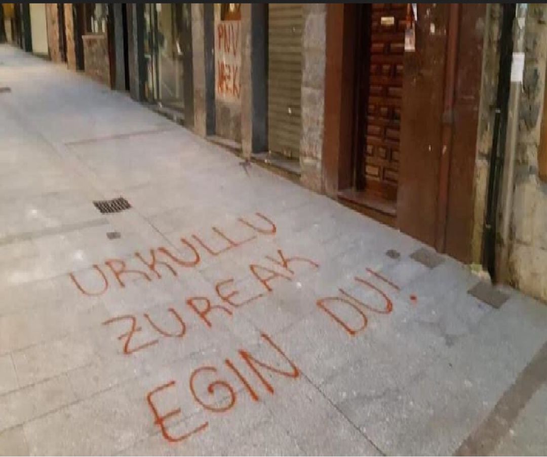 Pintadas contra Urkullu en Hernani Pintadas contra Urkullu en Hernani