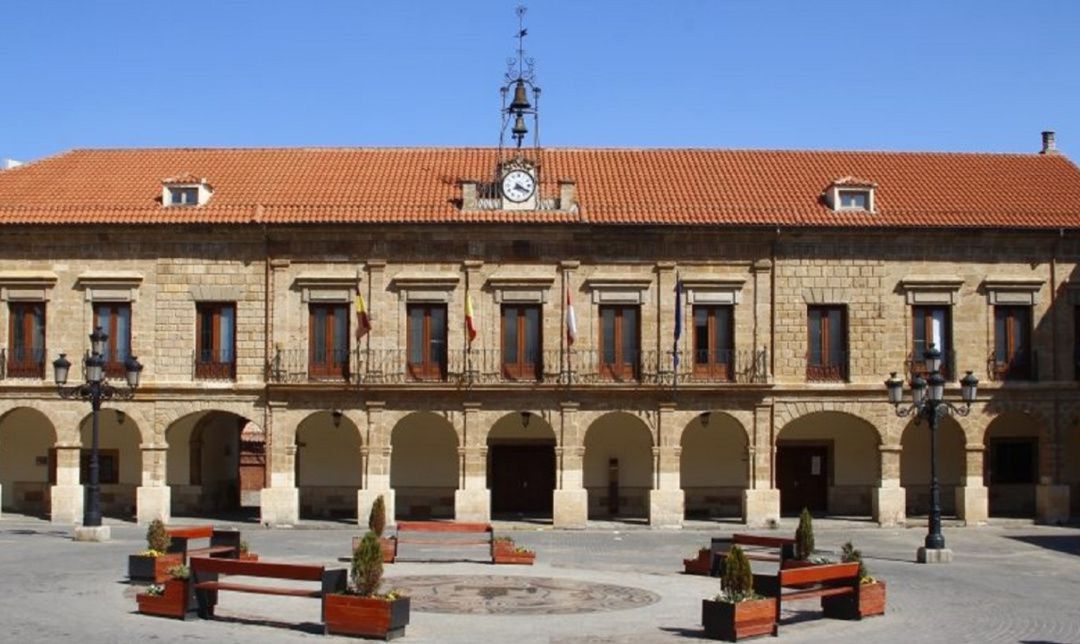 Fachada del Ayuntamiento de Benavente Fachada del Ayuntamiento de Benavente