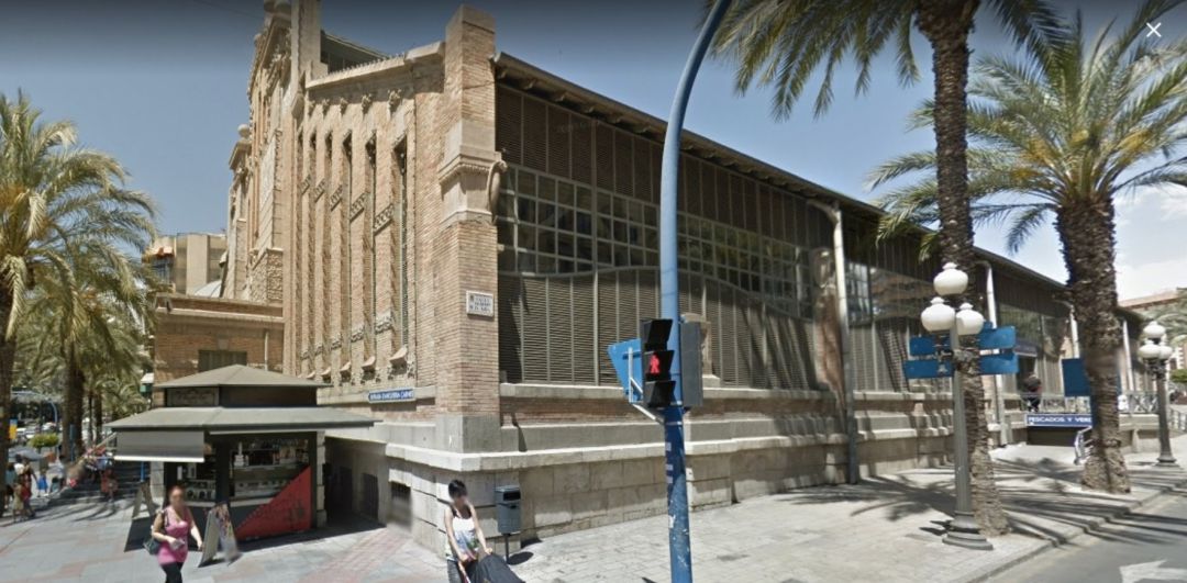 Uno de los puestos de venta de turrones en el Mercado Central Uno de los puestos de venta de turrones en el Mercado Central