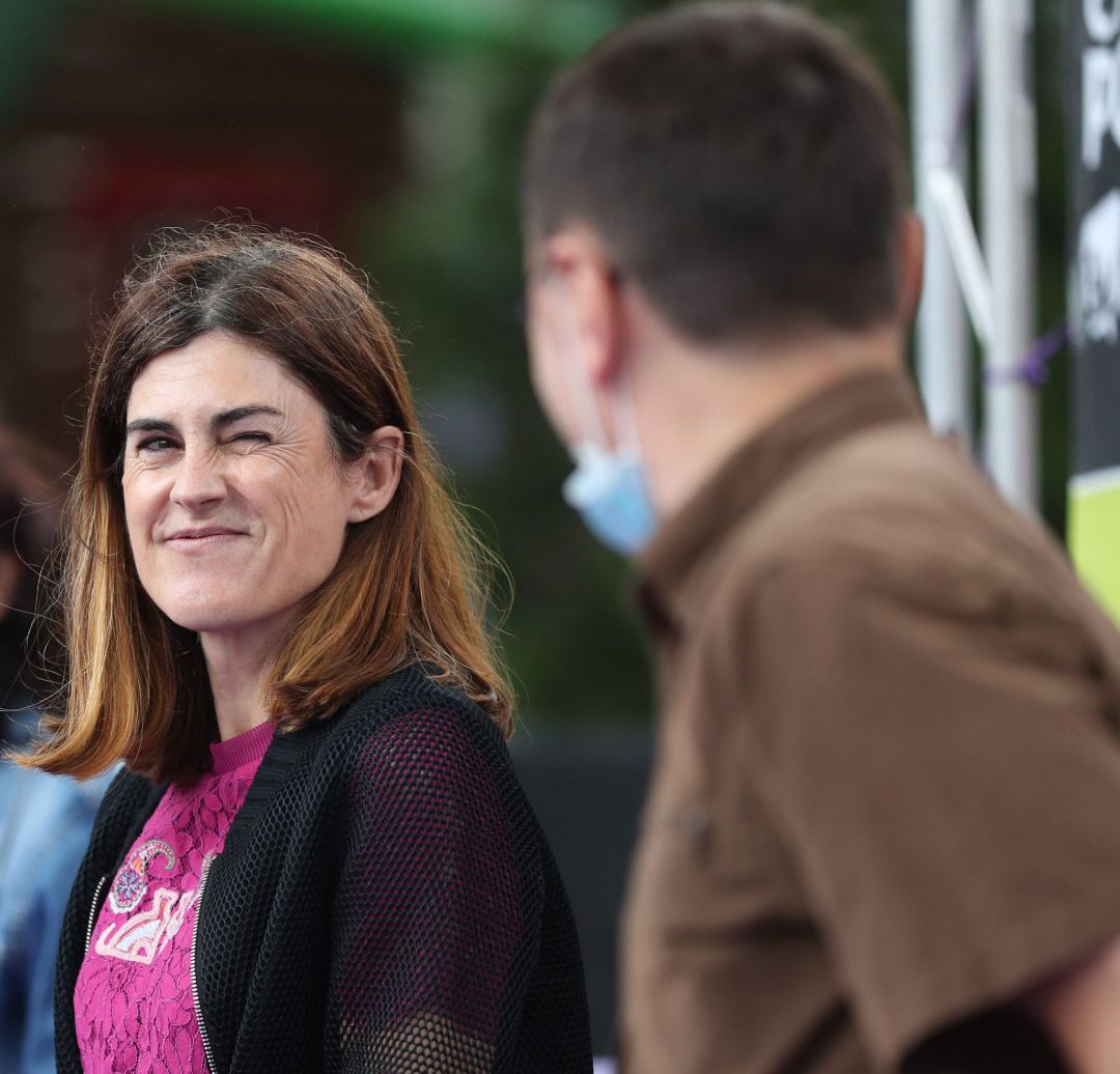 Miren Gorrotxategi, (i) candidata a lehendakari de Elkarrekin Podemos-IU, junto al cofundador de Podemos Juan Carlos Monedero, (d) en el barrio bilbaíno de Rekalde en el acto cierre de campaña, donde el próximo domingo se celebran las elecciones al Parlamento Pasco Miren Gorrotxategi, (i) candidata a lehendakari de Elkarrekin Podemos-IU, junto al cofundador de Podemos Juan Carlos Monedero, (d) en el barrio bilbaíno de Rekalde en el acto cierre de campaña, donde el próximo domingo se celebran las elecciones al Parlamento Pasco
