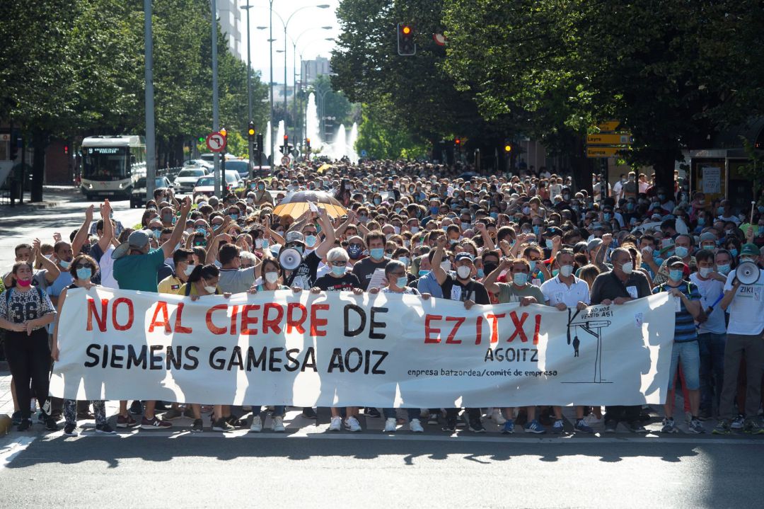 Miles de personas se manifiestan en Pamplona. Miles de personas se manifiestan en Pamplona.