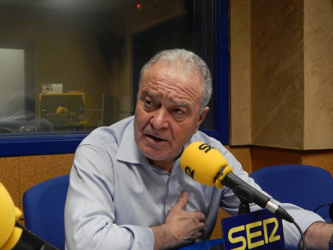 Miguel Gracia durante una entrevista en Radio Huesca Miguel Gracia durante una entrevista en Radio Huesca