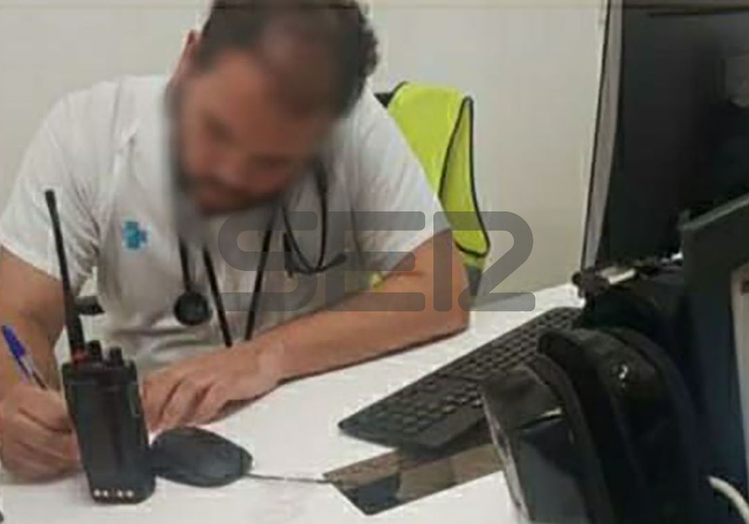 Imatge del fals metge treballant al despatx mèdic d'Amazon al Prat de Llobregat, el juliol passat Imatge del fals metge treballant al despatx mèdic d'Amazon al Prat de Llobregat, el juliol passat