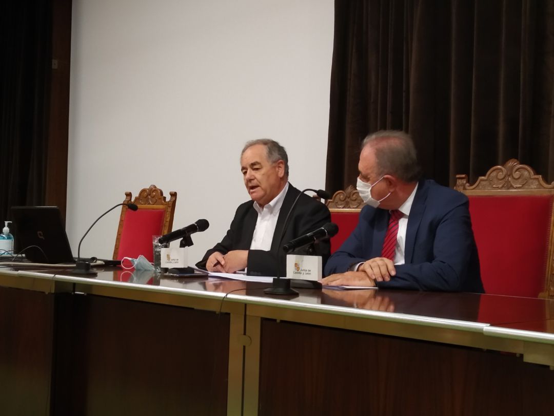 José Luis Calvo y José Antonio Rubio Mielgo durante la presentación José Luis Calvo y José Antonio Rubio Mielgo durante la presentación