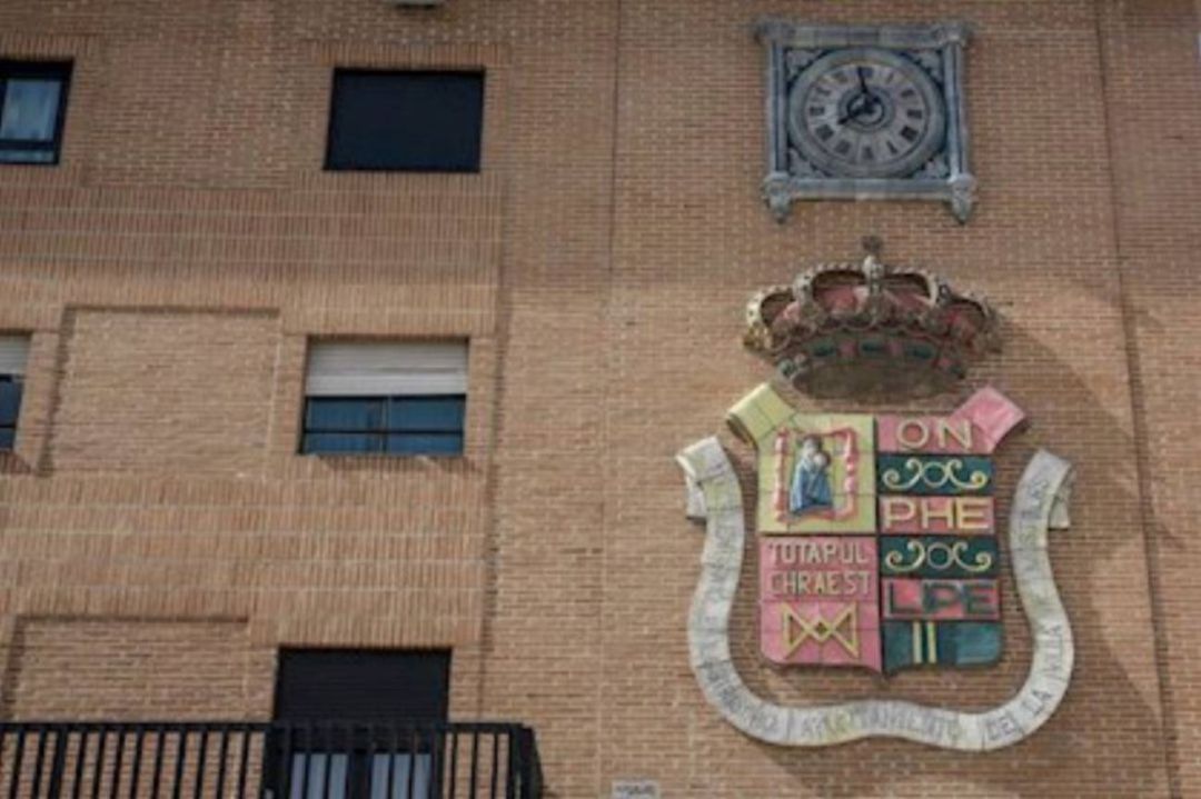 Fachada del Ayuntamiento de Móstoles Fachada del Ayuntamiento de Móstoles