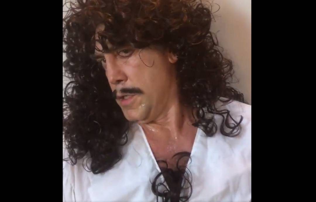 Javier Bardem caracterizado como Íñigo Montoya. Javier Bardem caracterizado como Íñigo Montoya.